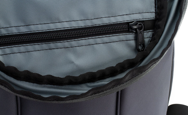 A close shot of the top zipper on the interior of the main pocket.